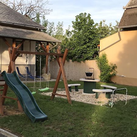 Tisza-Kert Apartmanok Tiszafüred Eksteriør bilde